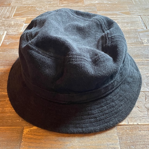 Adidas Unisex Terry Bucket Hat🖤 - Picture 4 of 10
